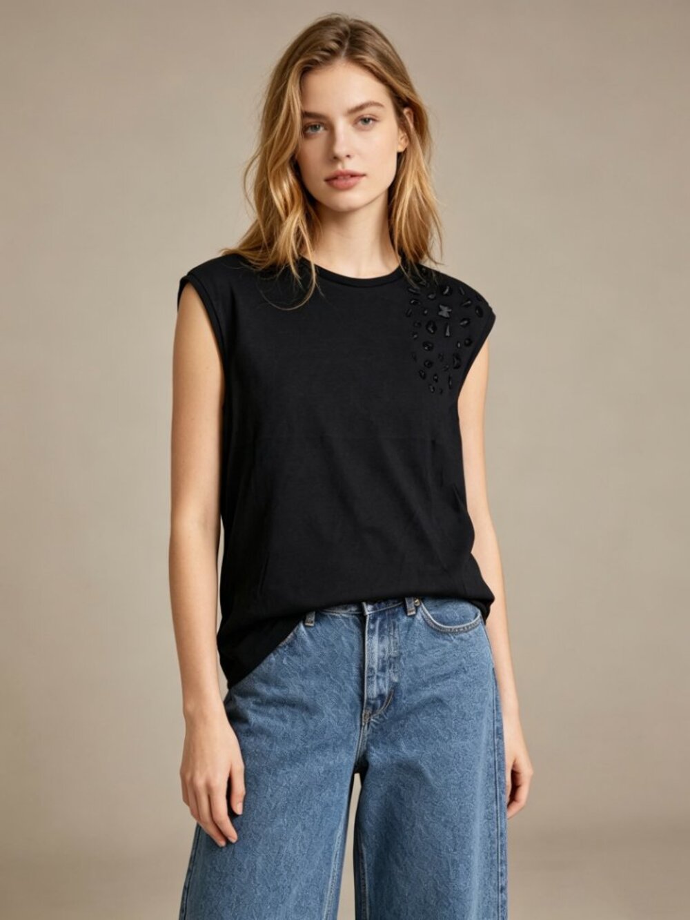 NWT Etiqueta Negra Woman Black Rhinestone Linen T-shirt Size S